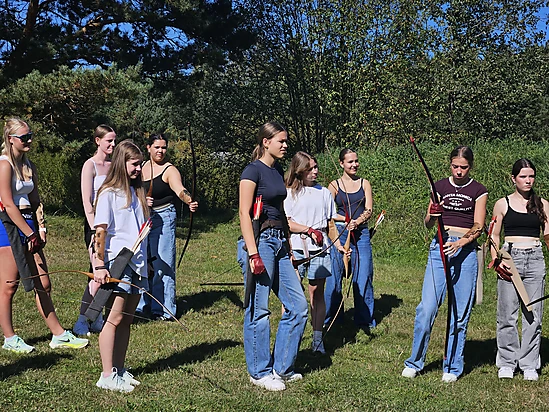 9.A un 9.C klases skolēni izzinošā ekskursijā  DabaLaba 