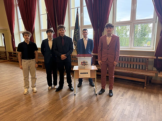 Signālvēlēšanas Dobeles Valsts ģimnāzijā