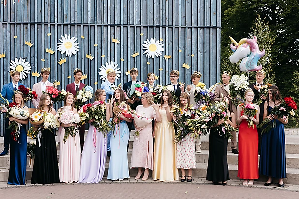 9.a klase nosvinējusi savu izlaidumu!